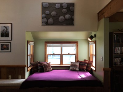 Queen window alcove for additional sleeping area.