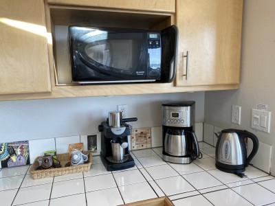 Coffee maker and espresso machine as well as an electric teapot.